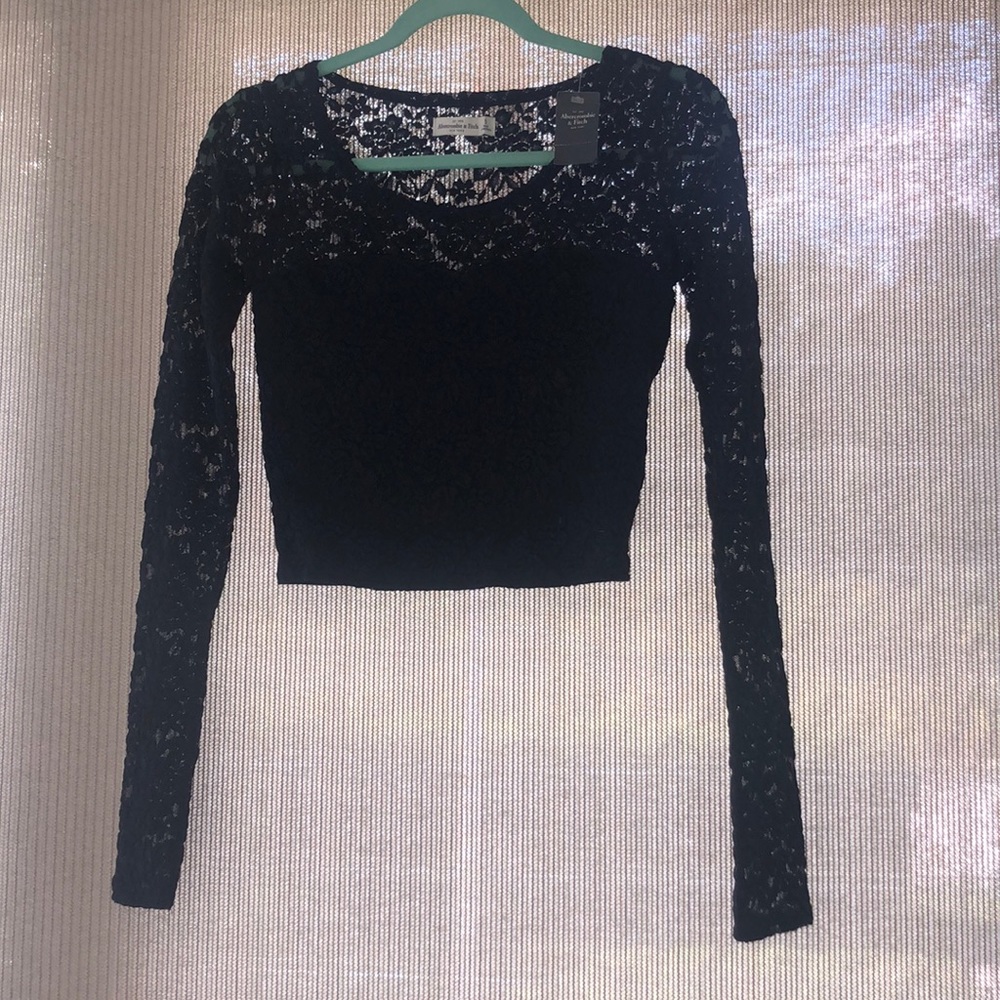 Abercrombie and Fitch lace sweetheart crop top